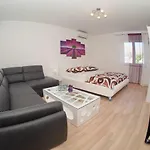 Apartment Sandra